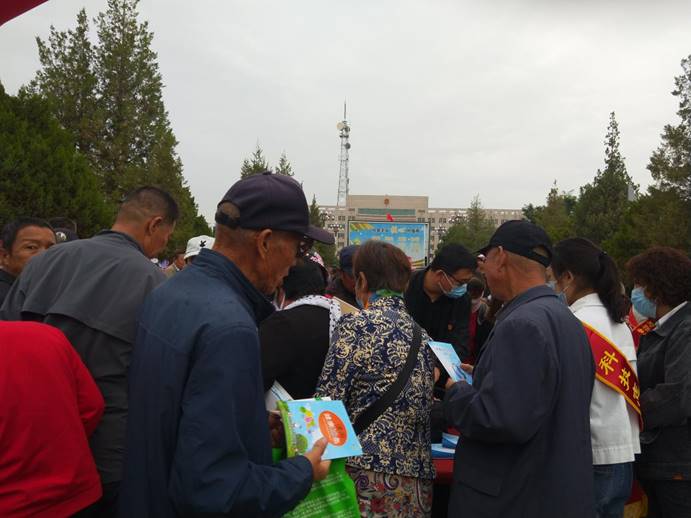 说明: 说明: aaaee8dbfa81ffe45cca5a22084889b