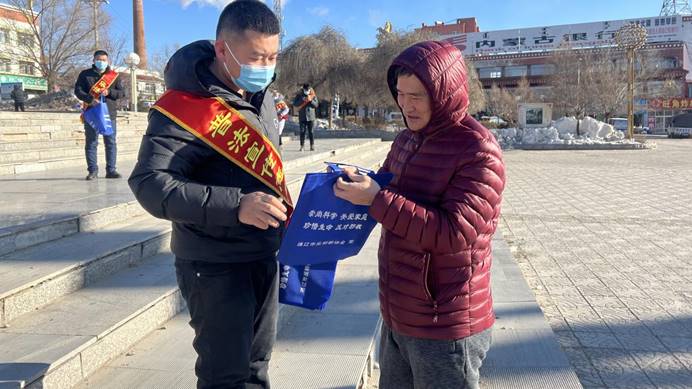 说明: e6137aed05187338c34627ddc93d5dc